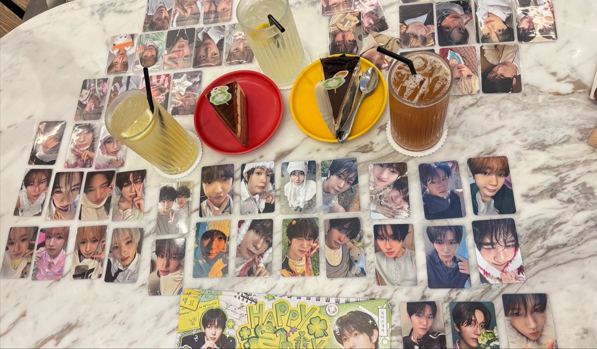 bubblyuuri's tweet photo. A bit late appreciation post ft. my fairies @ushiiyonw @daengyoungs✨

Thank you so much for all the freebies! 🥹 
@haru11two @Jenslver @YuSionShi @aainnajwaa @biela_jaybee  @gahdaengit @uchiureshii @yushimeowy https://t.co/dV8TeUQruj