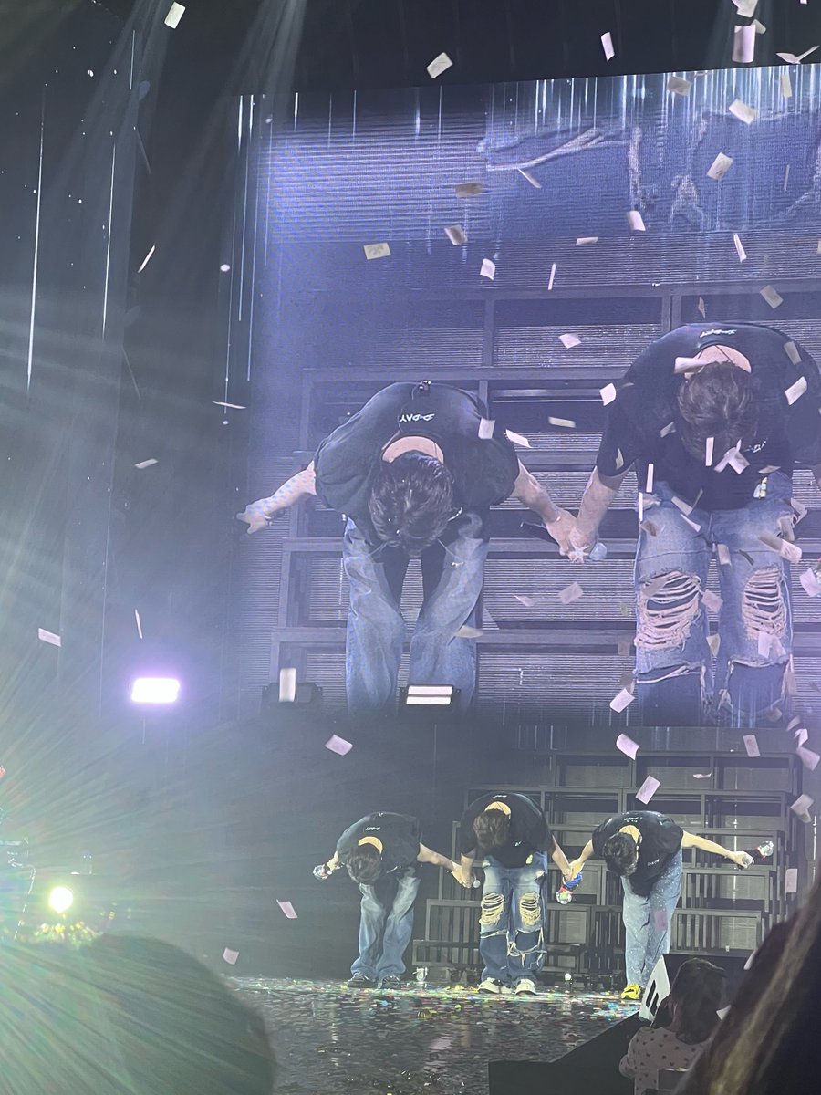 _myPeterPan's tweet photo. 내 비원에이포 너무너무 아랑해...............
나도 같이 안을래요 https://t.co/X7rhLrHVI1