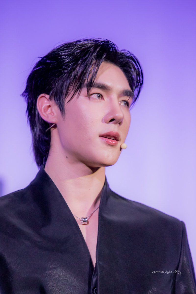 wyshbones's tweet photo. when you're so fine shyt that you pull another fine shyt 🔥

#teeheng https://t.co/oJHrbt5yJi