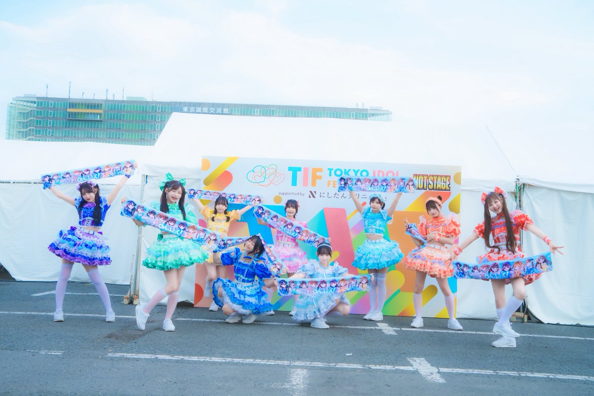 Nonfic_official's tweet photo. のんふぃく！のステージを、のんふぃく！と過ごす夏を選んでくれてありがとう♡

#TIF2026 #のんふぃく https://t.co/e80KNlS0Dj