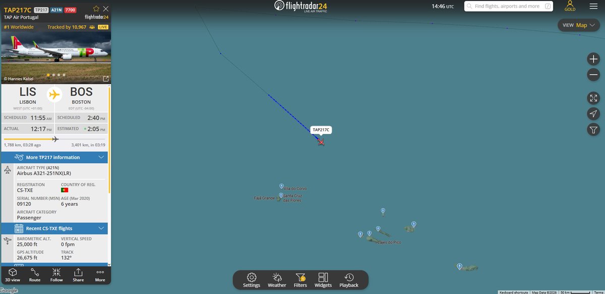 The_AvHub's tweet photo. In the last few moments, TAP Air Portugal flight #TP217 from Lisbon to Boston has declared an emergency over the Atlantic Ocean.
Follow live at The Aviation Hub!: https://t.co/MjnNAMXFSR
#TAPAirPortugal #TP217 #Lisbon #Boston #Emergency #AvGeek #Airbus #A321neo https://t.co/FKZFV4cqrO