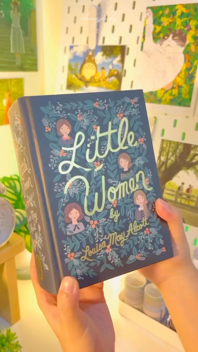claaayies's tweet photo. 🌱 new kindle and case~

hi! just bought a new kindle and a green case for it. and of course the case should look like a book as well! haha. i want both of them to be in green or matcha.… https://t.co/fgIaEAwlmF