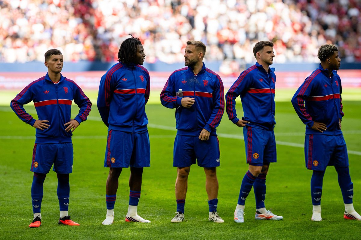 UnitedPidginFC's tweet photo. Squad💯🔥

And Bruno Fernandes, Mainoo, Cunha, Tielemans, Sesko still dey cooler dey chill.

We go cook people tire dis season💯 https://t.co/R1ymq70SC0