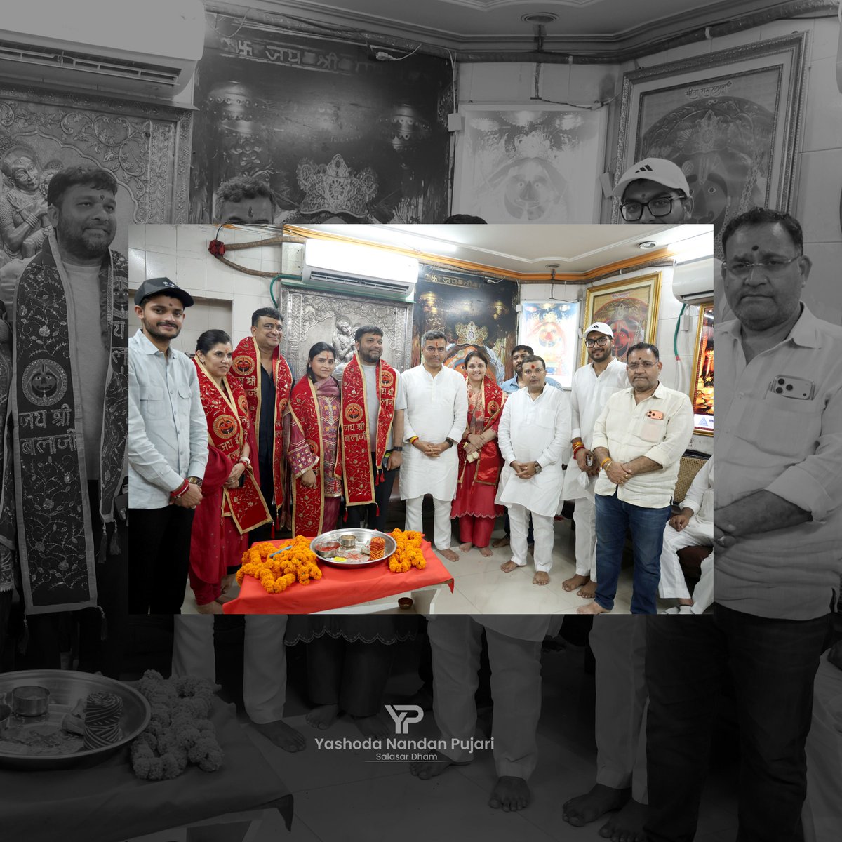 JodhaPujari's tweet photo. 🚩 आस्था, श्रद्धा और भक्ति का संगम—श्री सालासर बालाजी धाम।

आज दिल्ली के माननीय उपमुख्यमंत्री श्री प्रवेश साहिब सिंह वर्मा जी ने श्री सालासर बालाजी महाराज के पावन दरबार में उपस्थित होकर दिव्य दर्शन किए तथा श्रीचरणों में नमन कर राष्ट्र की उन्नति, जनकल्याण, सुख-शांति एवं समृद्धि की प्रार्थना अर्पित की। 
✨ श्री बालाजी महाराज की असीम कृपा सभी श्रद्धालुओं पर सदैव बनी रहे।

यशोदानंदन पुजारी, सालासर धाम 
🚩 जय श्री सालासर बालाजी महाराज। 🙏 

#SalasarBalaji #SalasarBalajiDham #SalasarDham #BalajiMaharaj #BalajiDarshan #HanumanJi #SalasarTemple #Rajasthan #JaiShreeBalaji #SpiritualIndia #DivineBlessings