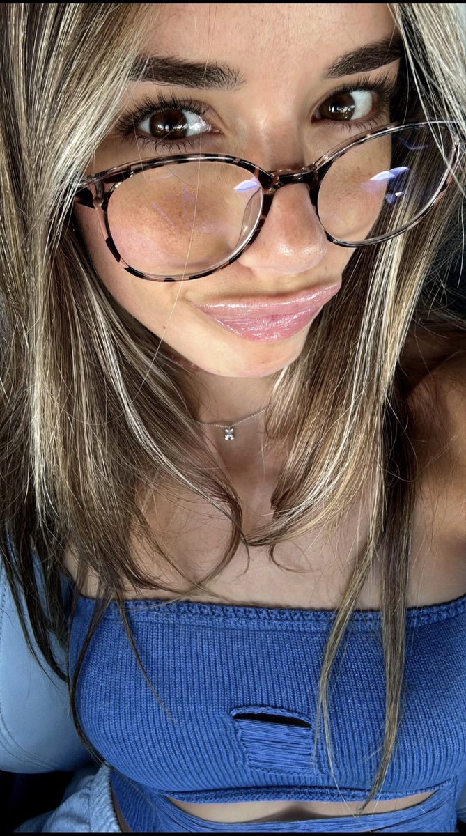 dfgagsd's tweet photo. Sadie reminds me I’m a good pornbrain 5’6 handfucker 🤭 https://t.co/24AdjGLdy1