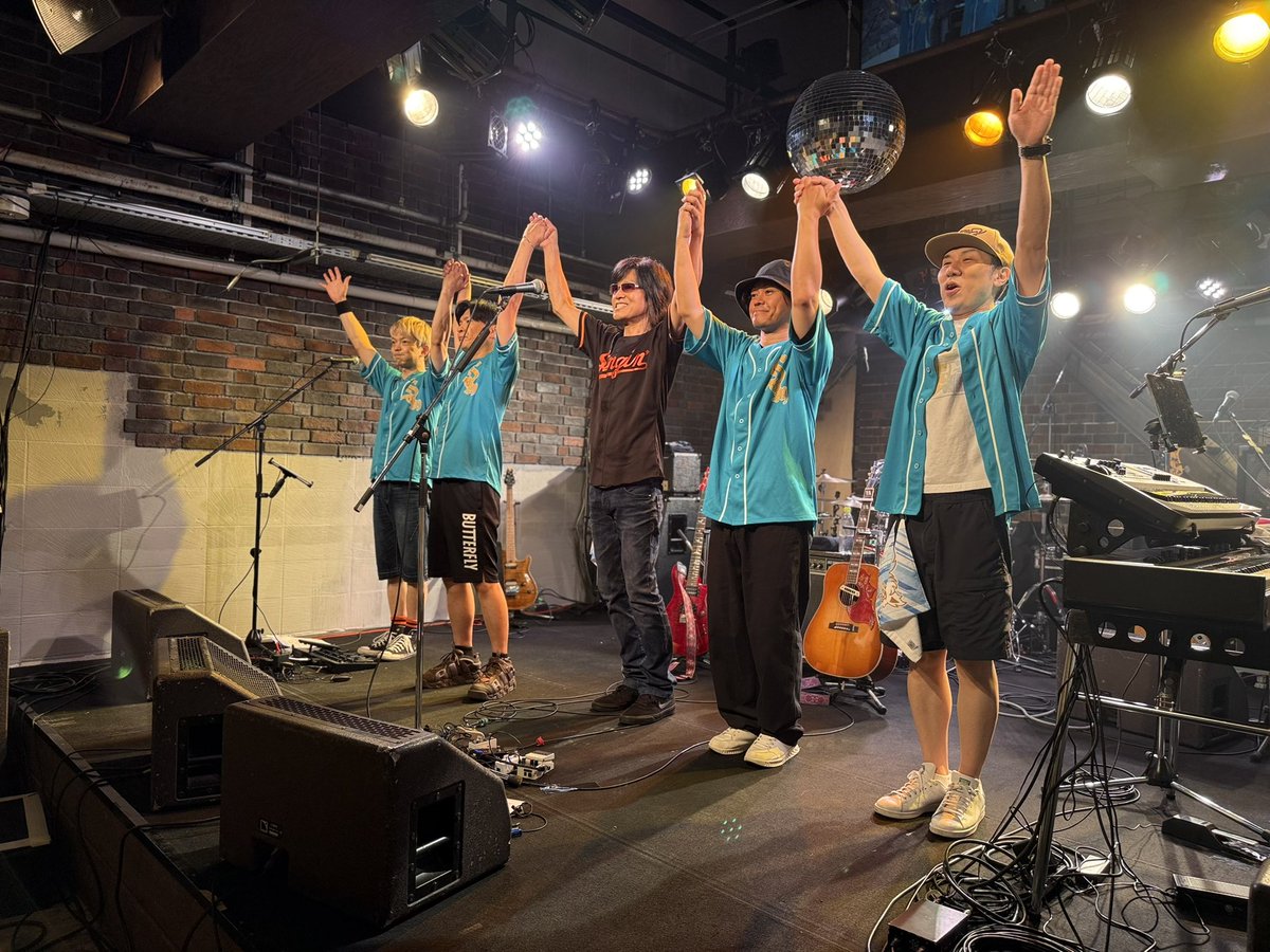 FluoriteStaff's tweet photo. 大田紳一郎ソロライブ『Singin’man’s The Bandwagon 2026 パンツの日☆スペシャル』終了しました！

酷暑の大阪の会場に、全国各地からご来場いただいた皆様、ありがとうございました。

引き続き、ぜひアーカイブ視聴でお楽しみください💻📱(8/6 23:59まで視聴可能)
https://t.co/IP16g0WOVi

あらためまして！
大田さん、おめでとうございました‼︎

#大田紳一郎