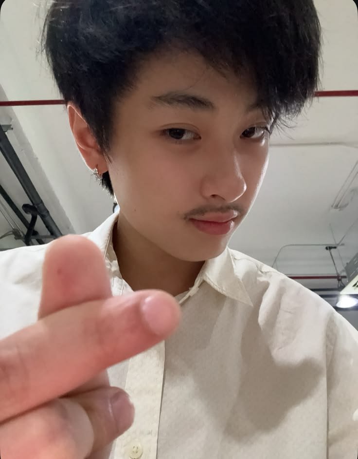 zzZuperwave's tweet photo. @ellaricewave Thank u sm bro 🫰🫰🫰 https://t.co/xxfCvdCeiL