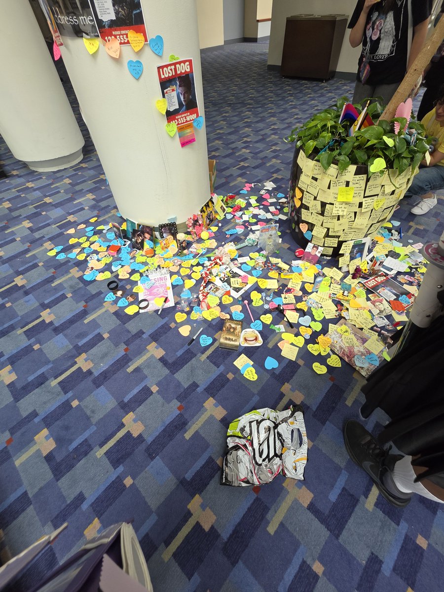 lnd_starlight's tweet photo. Valko shrine at Otakon as of Sunday, August 2nd! #BringBackValko #ValkoIsValuable #ValkoIsLoved https://t.co/me5QcA1fbH
