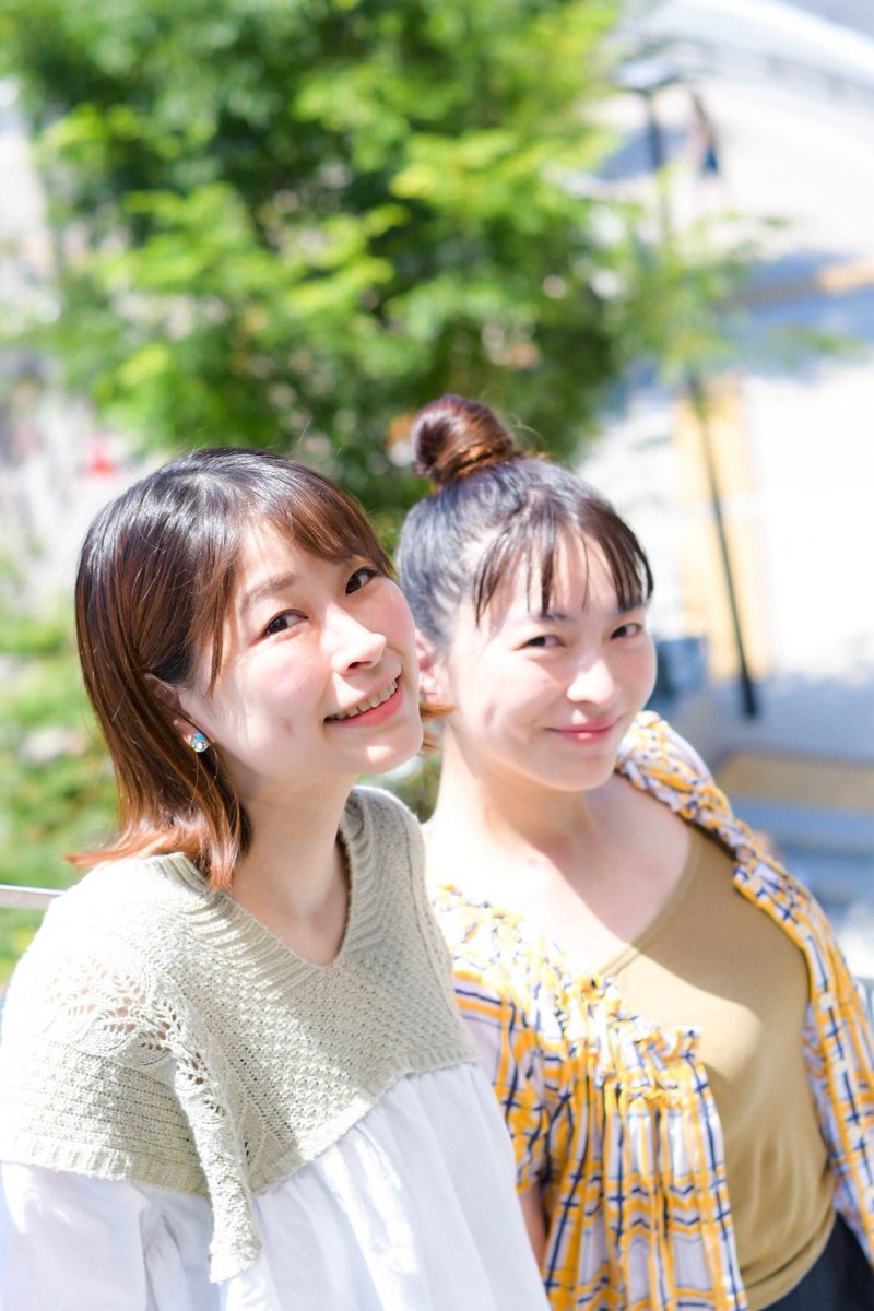 kimuratonogi's tweet photo. てなわけで『卵』
の、チラシにある2人の写真は、
中沢志保さん(@honoka090823 )に撮っていただきました！
お散歩しながらの撮影、楽しかったです。
お気に入りがたくさんあるので、またアップします🫶

『卵』ご予約お待ちしております🥚
https://t.co/nQsmosARvo
8/20(木)〜23(日)
イズモギャラリー https://t.co/oinTxfPQ68