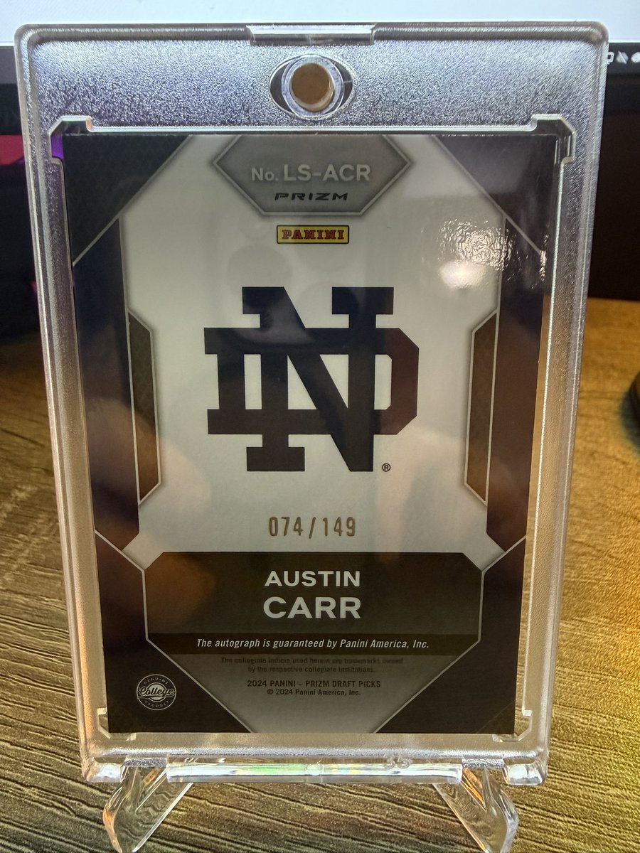 BrandonCards13's tweet photo. Mail day! The greatest Notre Dame basketball player of all time, Austin Carr! #TheHobby #Sportscards #NotreDame https://t.co/CoftwrgaYz