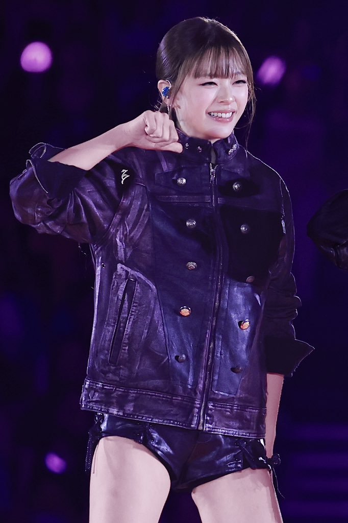 Hourly Jeongyeon tweet media