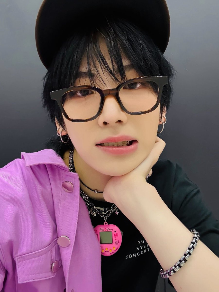yumayowo's tweet photo. Dare i say these are some of yuma's most iconic selfies...the braces one especially😭🩷🩷 https://t.co/U1WoUVC9oG