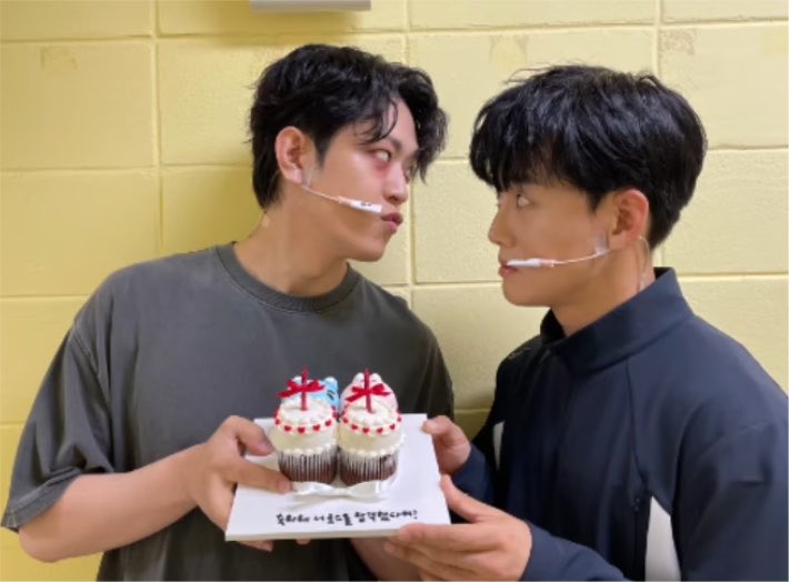 mehhh_11's tweet photo. 쫑버니 본공이 이런 무드임
영원히 치대는 빨유
개째려보는 파유 https://t.co/5iSnbotAD2