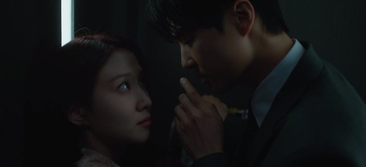 softstargaze's tweet photo. living for this drama ahhh, love the mix of fantasy, romance and comedy. eunbin and sejong's chemistry is literally triple platinum that's #my romcom couple of the year. 
#SpookyInLove https://t.co/D1gHBRMwft
