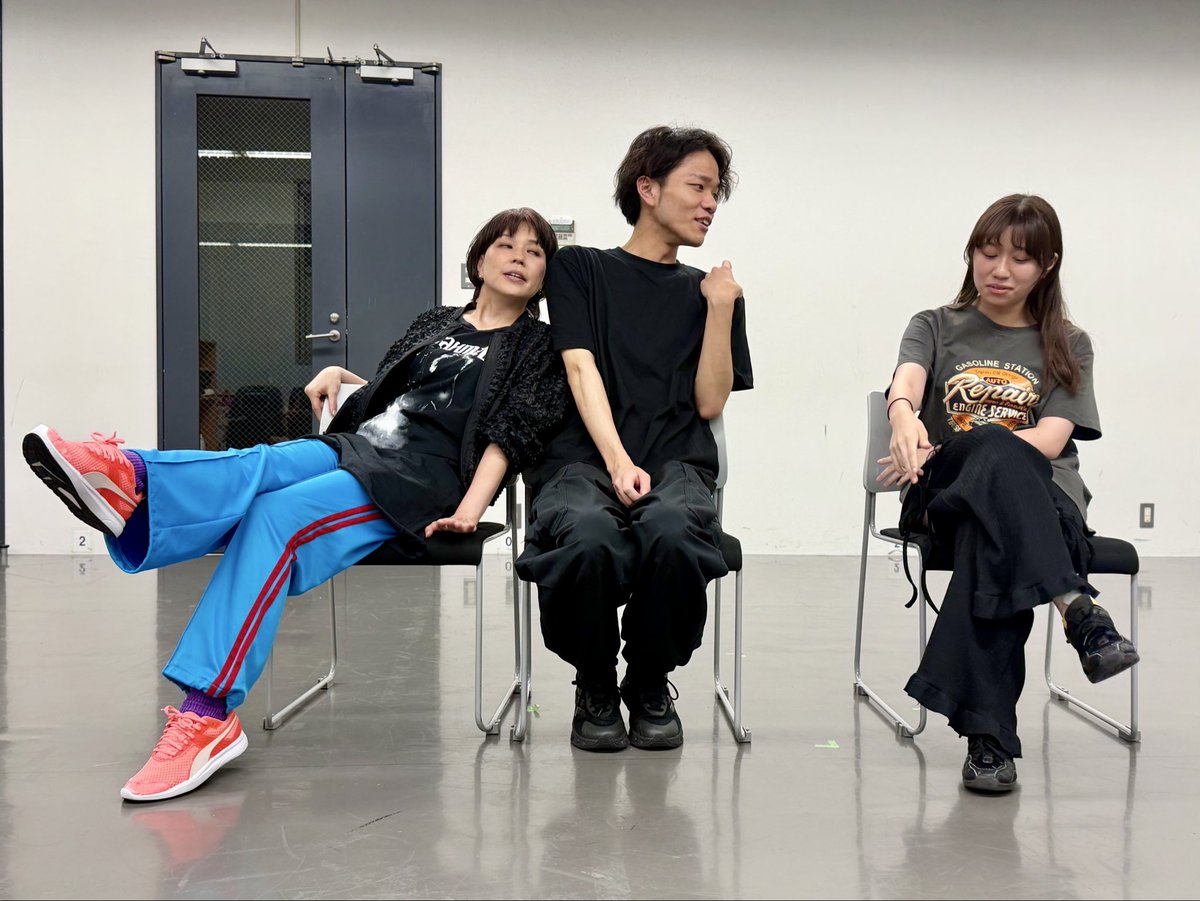 IMPROFEVER's tweet photo. いよいよ始まりました！
#インプロフィーバー　6th お稽古‼️
濃厚メンバーのごった煮状態で、すでに笑いすぎて酸欠です🤣

今日は茶番のダンス中心に、もりもり稽古しましたー‼️

毎回ラストのアンコールダンス（撮影OK📷）は全て違うダンスをお届けします！
お楽しみに‼️

ご予約お待ちしています🔥🔥 https://t.co/osX7Bc86Av