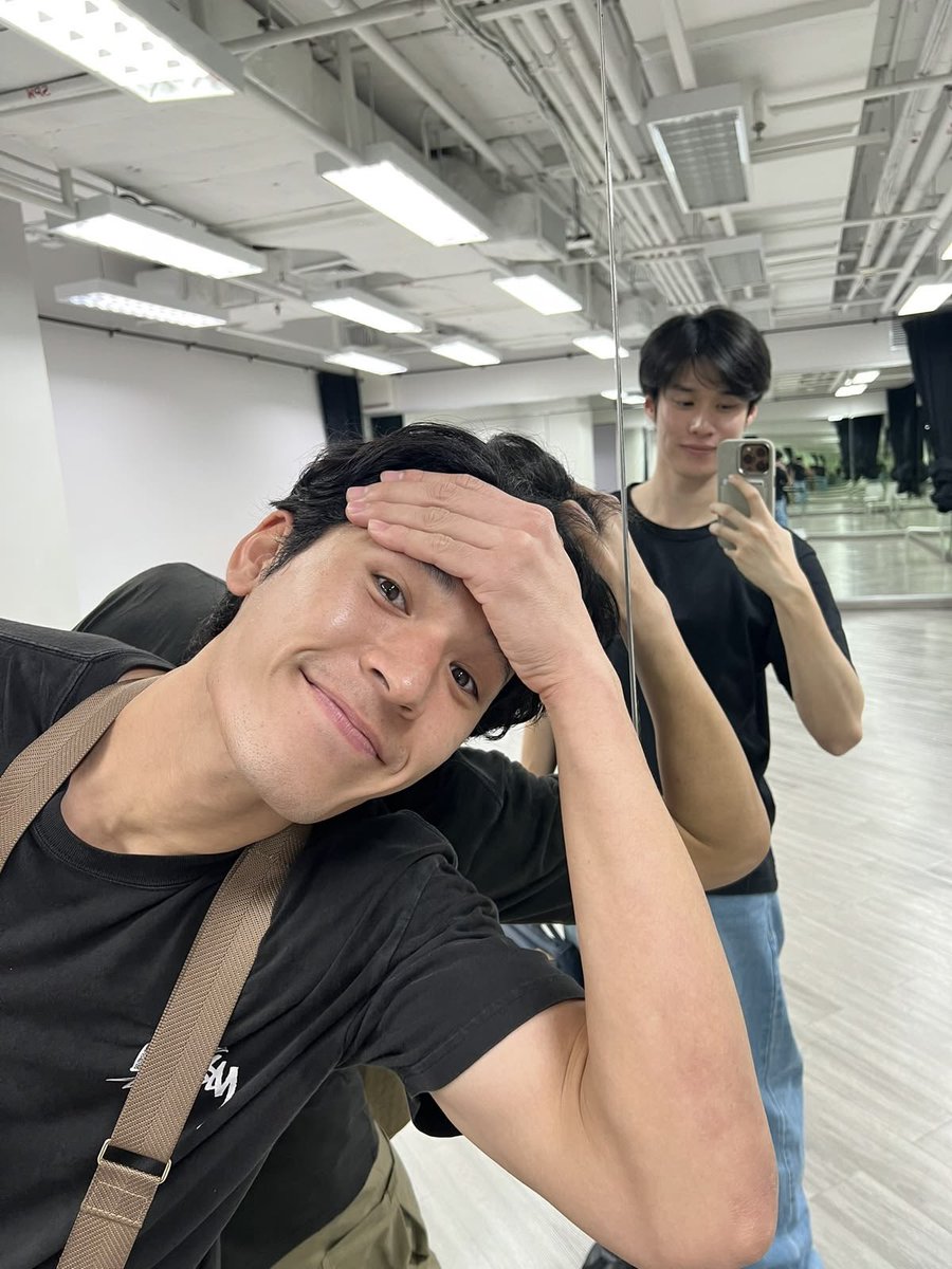 G7destiny's tweet photo. เพิร์ลพีคโคตรแฟน ㅠㅠ ป้าพูดจริงๆ เขินว่ะ แบบมีเทสทั้งคู่ด้วย เหมาะสมมากค่ะ คนโสดเสียอาการเลยค่ะ หายใจไม่ออก 😭😭😭😭😭😭😭😭😭 https://t.co/TeBoddlZ6l