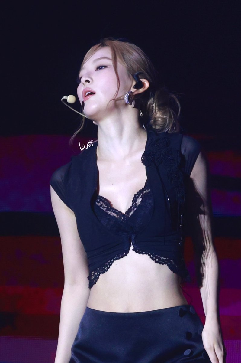 luo_603's tweet photo. 260802 팬콘 막콘 #슬기 #Seulgi https://t.co/XoBF6f8Ozt