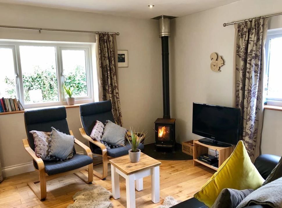 TheHolidayCots's tweet photo. π Springfield House Guest Review π
"We really enjoyed our stay at Springfield House. It was comfy & cosy, with everything we needed. It was the perfect place from which to explore the Jurassic Coast."
ποΈ 4
https://t.co/5WNQtaMQqA
#GuestReview #Testimonial #Holiday #Dorset https://t.co/kFt6UejLll