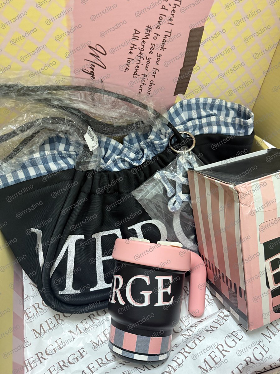 rrrsdino's tweet photo. ส่งต่อกระเป๋า merge สี Black Jam + แก้ว 
💘 3,390฿ นัดรับได้ที่พร้อมพงษ์/เมกาบางนา (บางวัน) สอบถามได้ค่า or จัดส่งคิดตามจริง 

#mergeadaybag #ส่งต่อกระเป๋า #MERGEFriends #MERGE6thAnniversary #MERGEADAYBAG #ADayBagMiniShort #ADayBagLargeShort https://t.co/ZnNMUJlYfI