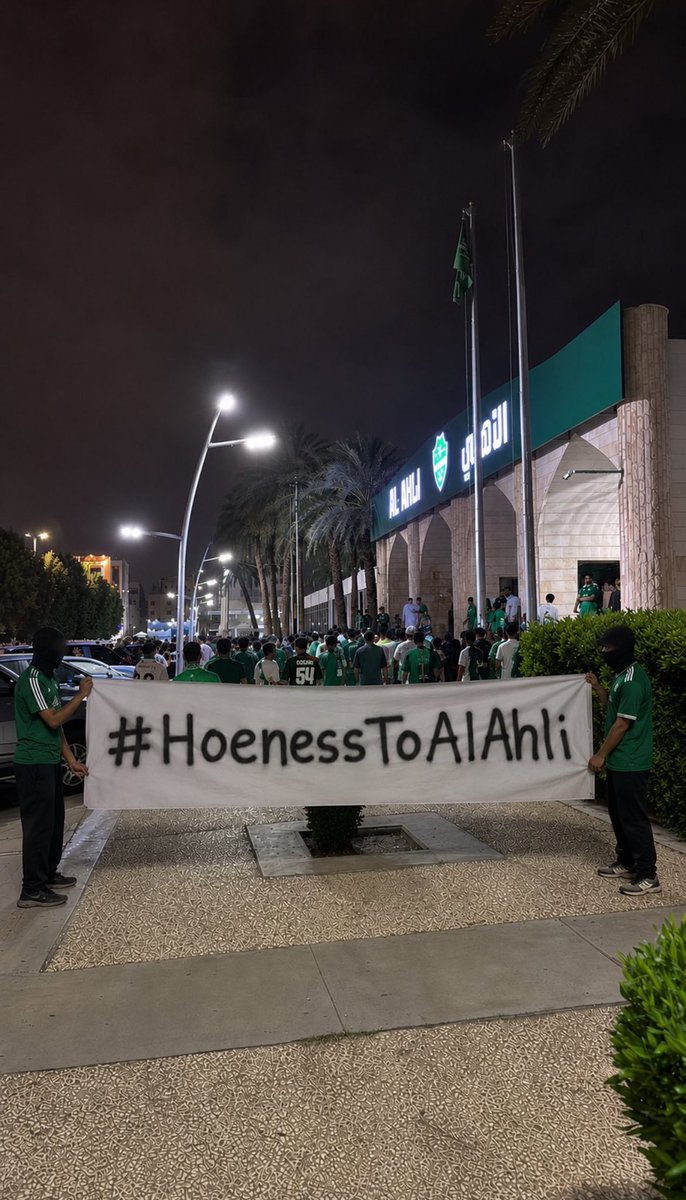 34iox's tweet photo. 🚨🚨🚨||

90% من جمهور الاهلي اتفقوا على اسم واحد وهو هونيس 🔥💚☝🏼

هونيس احد افضل مدربين الدوري الالماني يتناسب مع خطط الاهلي، وعنده شخصية مدرب عظيم 
 خلونا نكمل على نفس المدرسة الالمانية 🇩🇪📊🔥!

#HoenessForAlAhli
#HoenessForAlAhli
#HoenessForAlAhli https://t.co/ki83pBySID