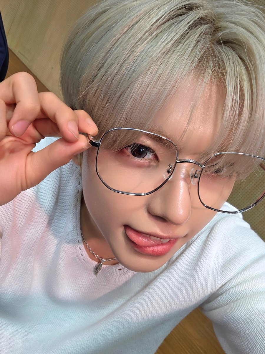 at_ALL_H_OURS's tweet photo. [#온]
이번 주도 고생했따ㅏㅏㅏ🐥😆✌️✨️

#ALL_H_OURS #올아워즈
#ON_N #온 https://t.co/8cMTkeSGIy