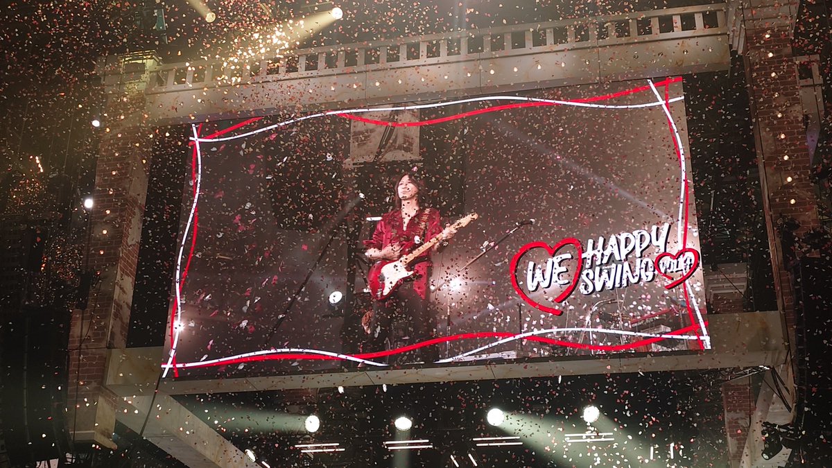 g4ever0's tweet photo. まだ余韻に浸ってます。
明日からの仕事、頑張らねば
熊本へGLAYからのエールということで
この曲中のみ撮影、SNS投稿が許可されたものになります。 https://t.co/fwKhAueNcH