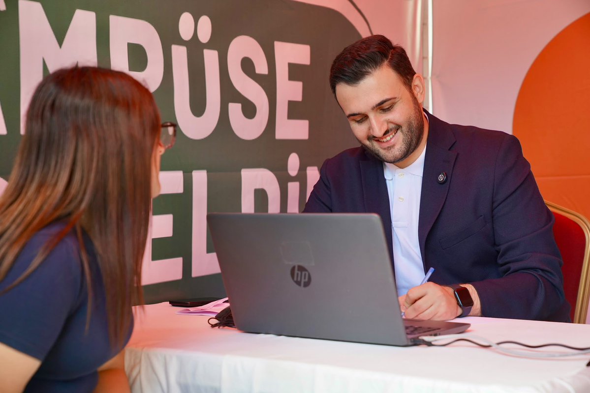 nevzatyucetr's tweet photo. 📍 Fatih Merkez Kütüphanesi

Genel Merkez Gençlik Kolları Başkanımız Sayın @avyusufibis ile birlikte, tercih yapacak öğrenci arkadaşlarımızla bir araya geldik.

Tercih sürecinde genç arkadaşlarımızın sorularını dinledik, hedeflerini konuştuk ve bu önemli adımda tecrübeli mentörlerimizle birlikte doğru tercih yapmalarına katkı sunduk. Gelecek yolculuklarında her zaman yanlarında olmaya devam edeceğiz.