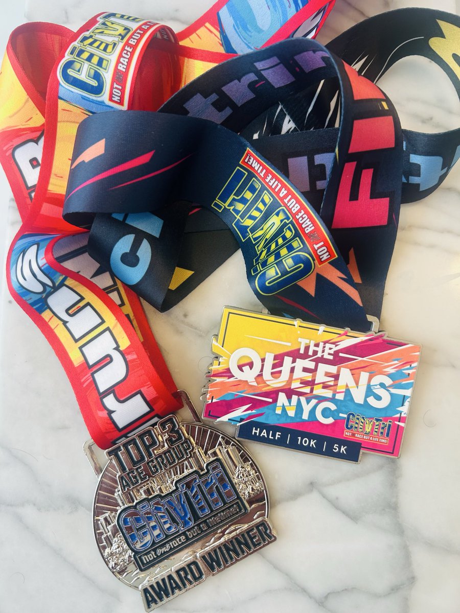 ManelEsteller's tweet photo. Enjoyed The Queens NYC 5K #Citytri race: I got a Silver Medal in my Age Category! Superb organization of the event. https://t.co/RXvSUhSZYC