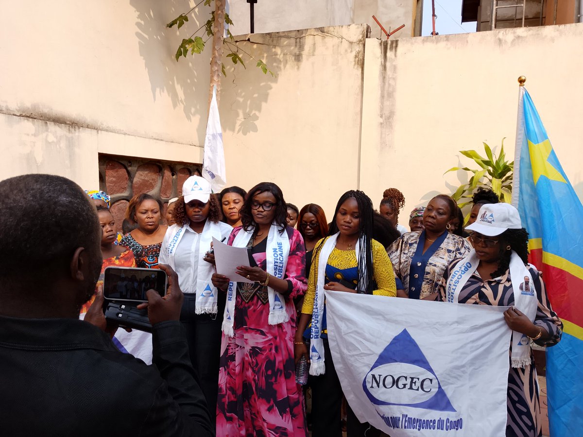 NOGECOPPOSo1's tweet photo. Réunies à Kinshasa, les Femmes de la #NOGEC réaffirment leur engagement pour la paix. Elles soutiennent le dialogue inclusif, appellent à la promulgation de la loi sur le référendum, soutiennent le changement de la Constitution et condamnent l'agression Rwandaise #RDC. 🇨🇩✊ https://t.co/fBqkku7icx