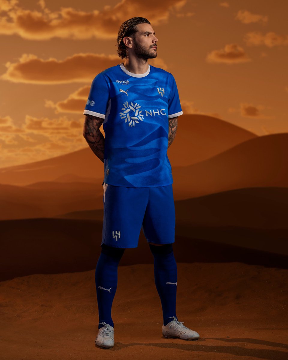 Alhilal_FC's tweet photo. حكاية انتماء… تُروى بلونٍ لا ي��به سواه 💙

🔹 اقتنِ الطقم الآن من متجر الهلال الإلكتروني الرسمي، واستمتع بـ:
• توصيل سريع 
•استرجاع سهل ومجاني