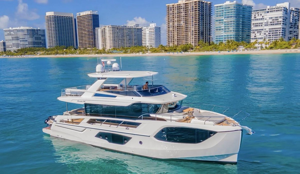globalyachtex's tweet photo. Award-winning luxury meets effortless cruising aboard the 2023 Absolute Navetta 64 "Kingship." Italian craftsmanship, panoramic views, a full-beam owner's suite, spacious flybridge, and a versatile beach club make this one of the finest Navetta 64s on the market. 🛥️✨ https://t.co/mEO4cd603q