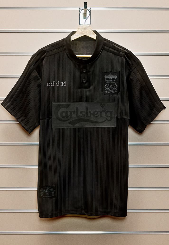 mantosfut's tweet photo. Liverpool all black retrô 😮‍💨😮‍💨😮‍💨

https://t.co/IwweAhlclZ https://t.co/qKccZomG3s