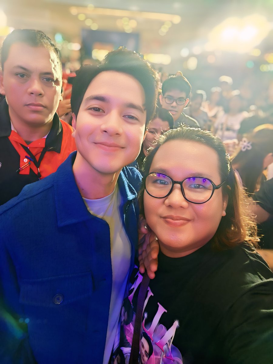 moialawi01's tweet photo. You always make my heart  smile... #AldenRichards https://t.co/6kPTrmWWtp
