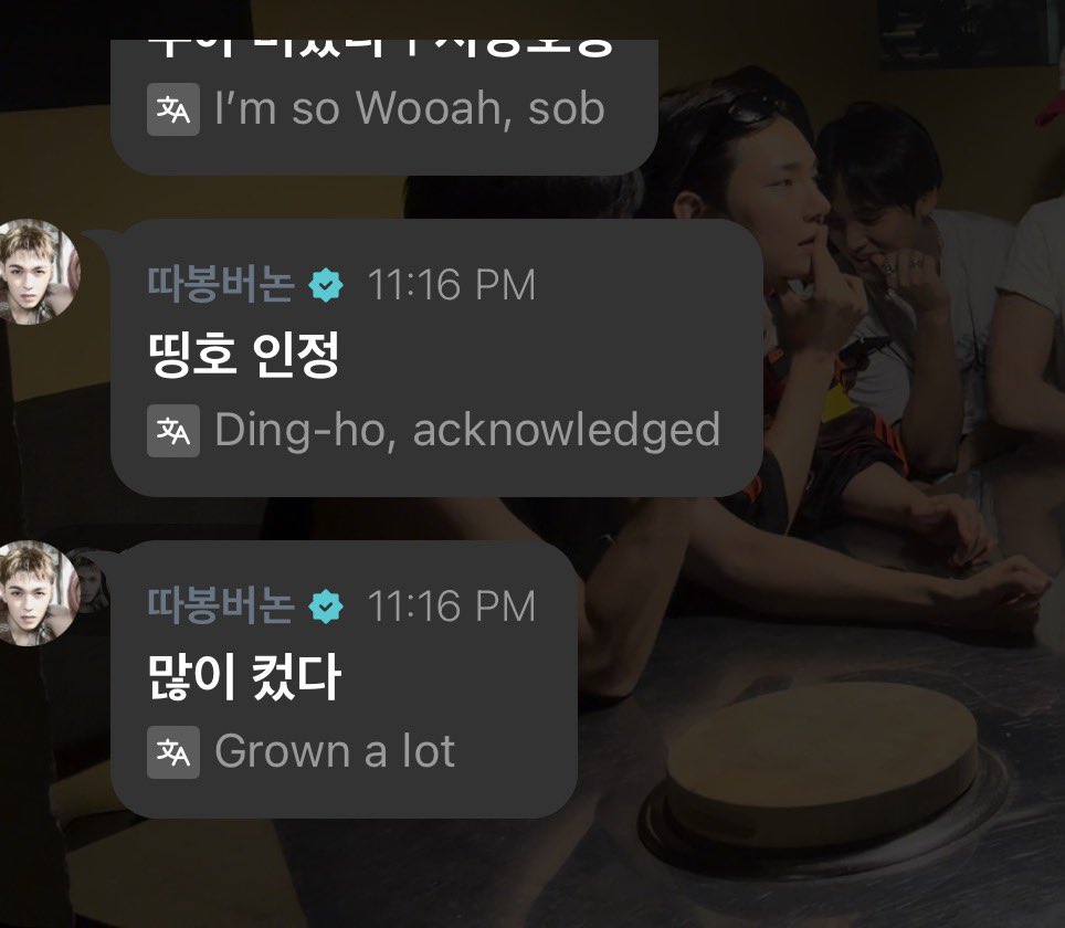 minghaocheoI_'s tweet photo. VERNON'S COMMENTS ON THE LIVE AHAHAHAJAJAJ OH MY GOD HES CALLING MINGHAO A LEGEND AND THAT HES GROWN A LOT HAHAHAHAHAAH https://t.co/tkTS6qQAma