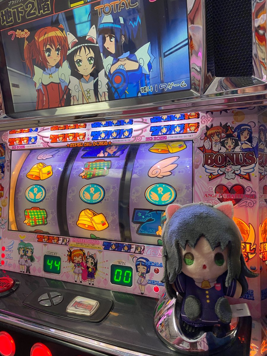 n_mattun's tweet photo. 今年はファイナルってことなのでいつもよりよりたくさん楽しめたらいいなと思って家で実機動かしてるよー！（映える写真撮れたらいいな・・）あと明朝もお休みをとったので朝になったらデートタイムしにマイホに向かうよ！１日盛り上がっていきまっしょい！！！ https://t.co/OoQLpCtgKI