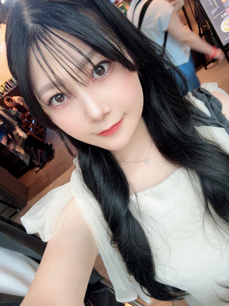 h1123s's tweet photo. お誕生日迎えました🌺
ラスト20代もおはならしく楽しく元気に過ごしていきます☺️

インスタ、TikTokの方に浮上率高めだけどXだけのみんなもおはなのこと忘れないでね🙃 https://t.co/aK8RINwrej