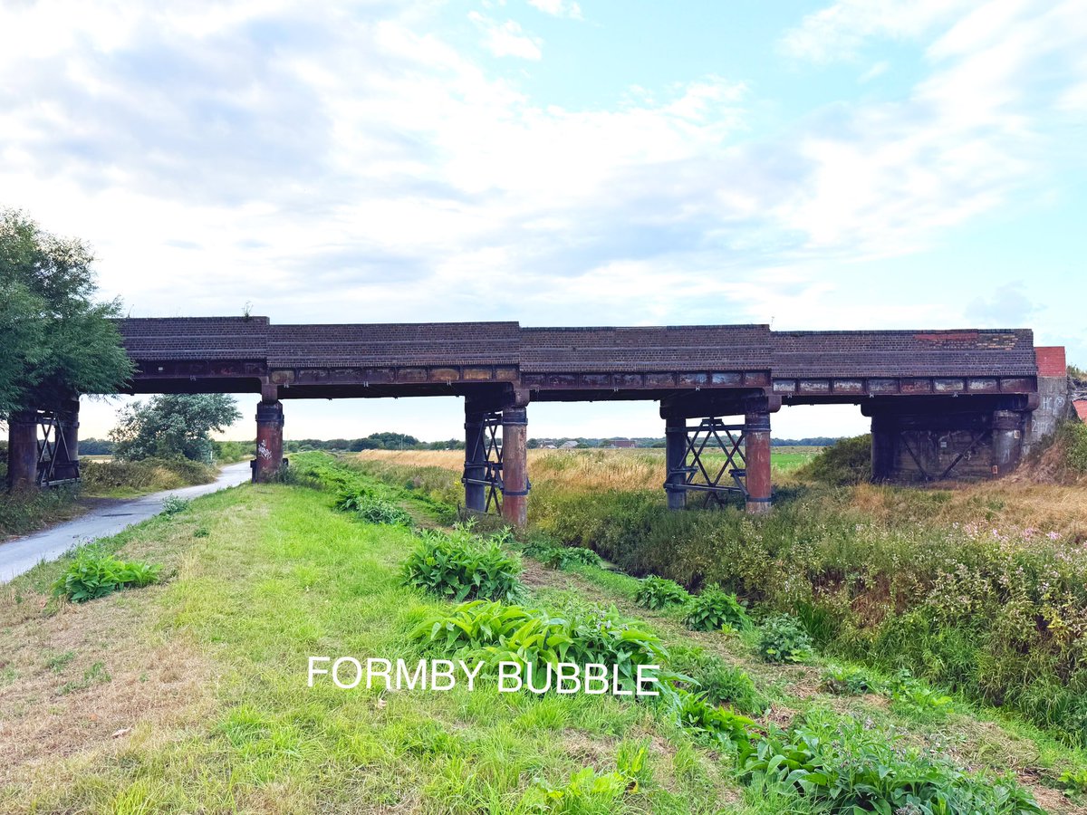 FormbyBubble's tweet photo. National Highways has confirmed its intention to demolish the long-closed Moss Lane Bridge near #Formby and replace it with a new structure, allowing the road to reopen to vehicles
All details in the link…
https://t.co/vmhXtvPrtb https://t.co/7Jq8hwAtBt