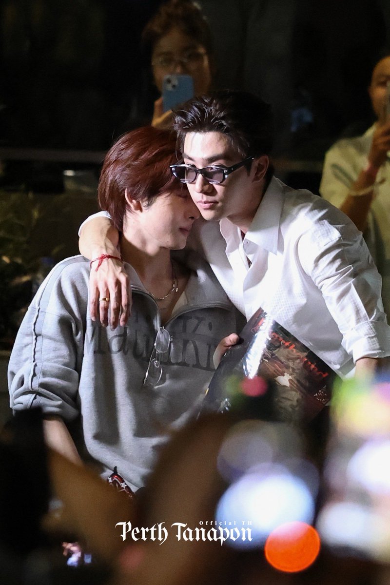 fernanlopez_'s tweet photo. อันนี้ไม่ไหวจริง คุณกันต์กับหนูไอยมาก ดูความซบ ความสวย ความไหปลาร้าของน้องแซนต้าดิ 🐒🫠🫠🫠🫠 https://t.co/MV5wpoYY66