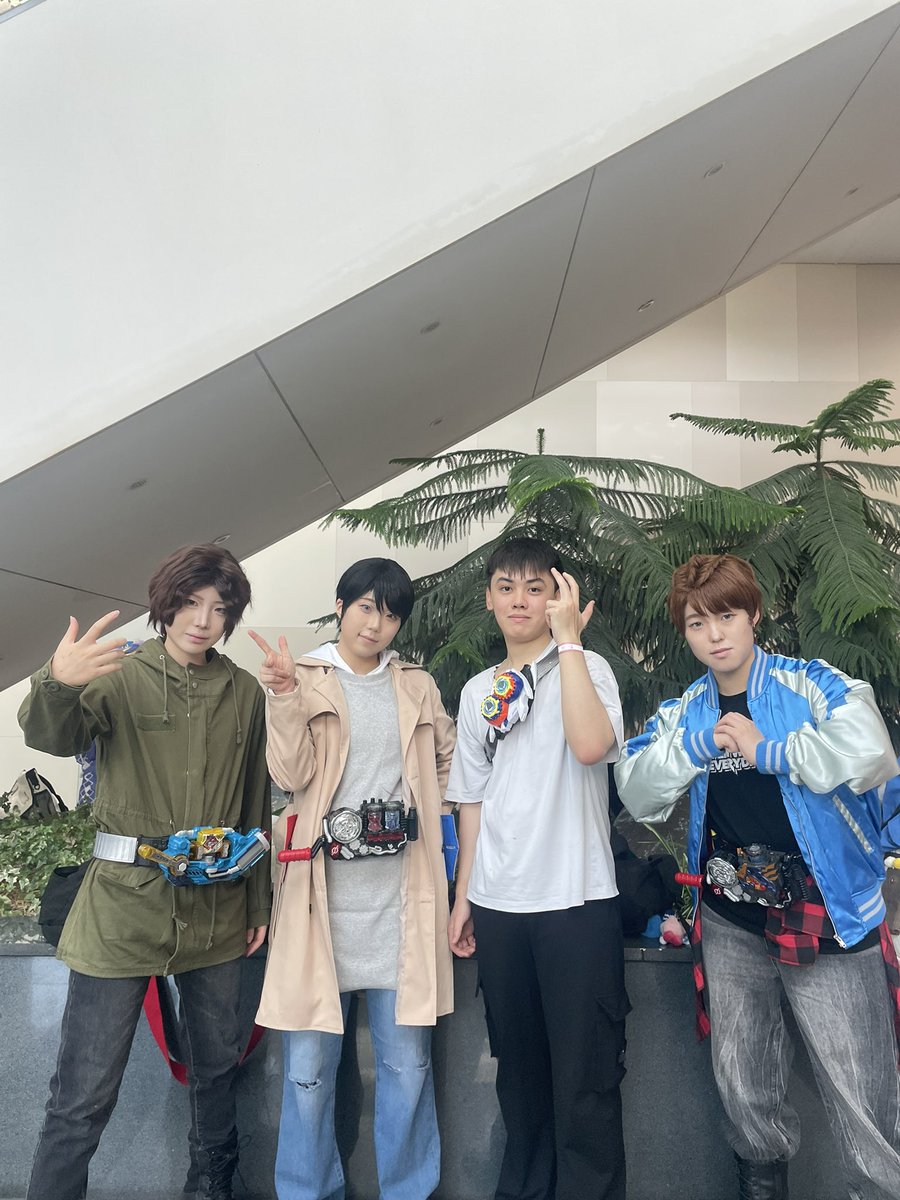 hung102ycsl's tweet photo. @ccngg_K25 오늘 여러분과 함께 사진을 찍을 수 있어서 정말 행복했어요. 소중한 추억을 만들어 주셔서 감사합니다! 😊 https://t.co/qvCBybO1aa