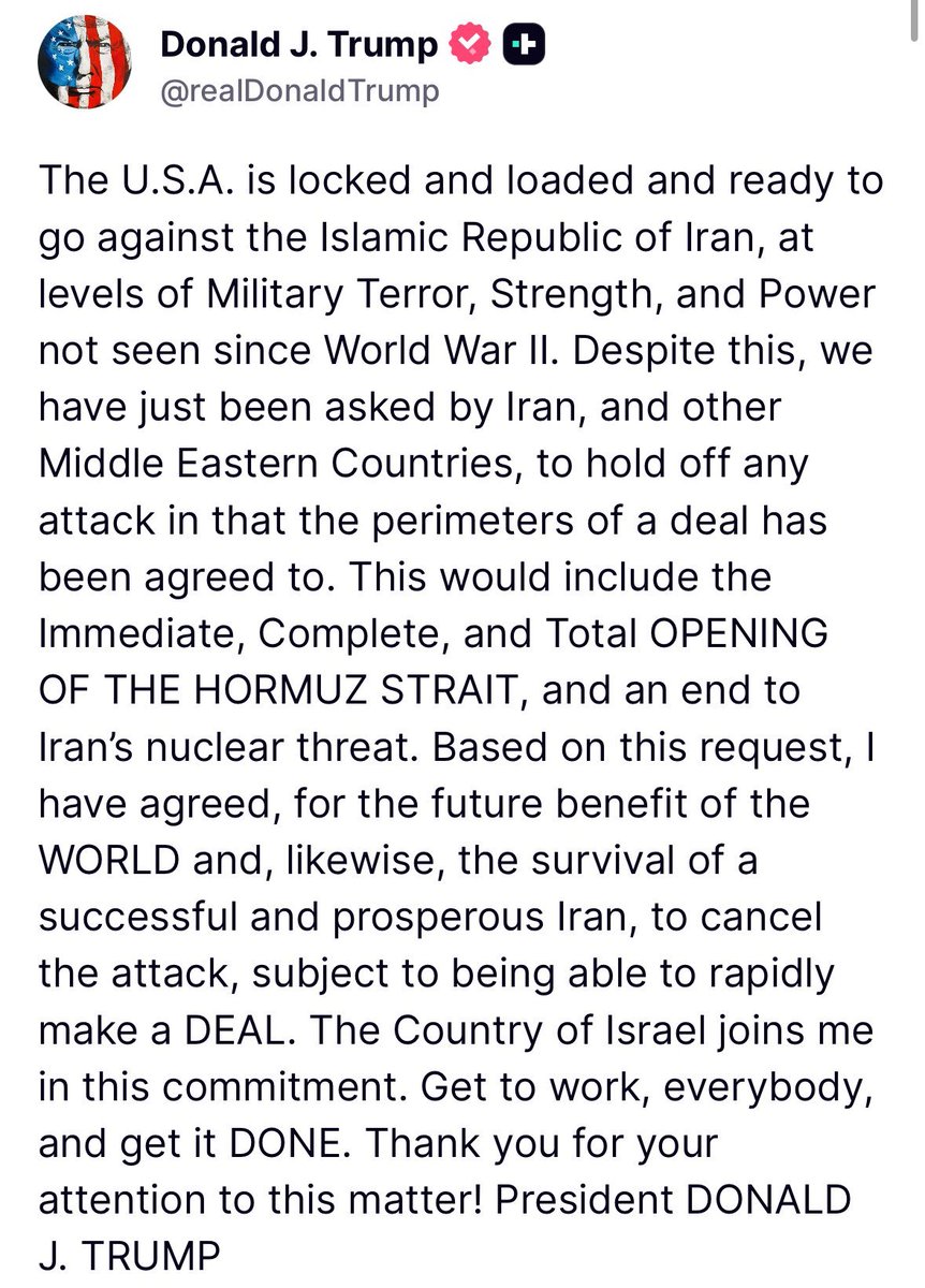 elvin_calcano24's tweet photo. Esta es como la ocasión número 50 en que Trump da marcha atrás luego e anunciar que haría un ataque masivo contra Irán...La única realidad de esta guerra es que Trump la está perdiendo estrepitosamente y no sabe cómo salir de ahí sin que quede como derrotado. La estupidez trumpista ha provocado a Estados Unidos una derrota estratégica sin precedentes. El ejército de EE.UU, con todo su tremendo poderío, está incluso retirándose de posiciones en Medio Oriente debido a que Irán ha destruido varias de sus bases militares. Porque le advirtieron a Trump sus jefes militares serios antes de iniciar esta aventura: no se puede ganar una guerra contra Irán salvo que no sea mediante una invasión terrestre con los miles de soldados muertos y billones de dólares que costaría. 

P.D. Ya Irán desmintió esta declaración de Trump. Dicen que en ningún caso van a abrir ahora el Estrecho de Ormuz.