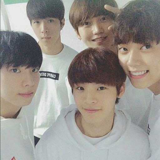 Anne80831537's tweet photo. 9주년축하합니다🥳
#온앤오프_빛나는_9번째여름
앞으로도더욱오래오래해주세요
#LightsOn_ONF_9th
언제나응원하겠습니다(*•̀ᴗ•́*)و ̑̑ https://t.co/mUiWZfrqJj