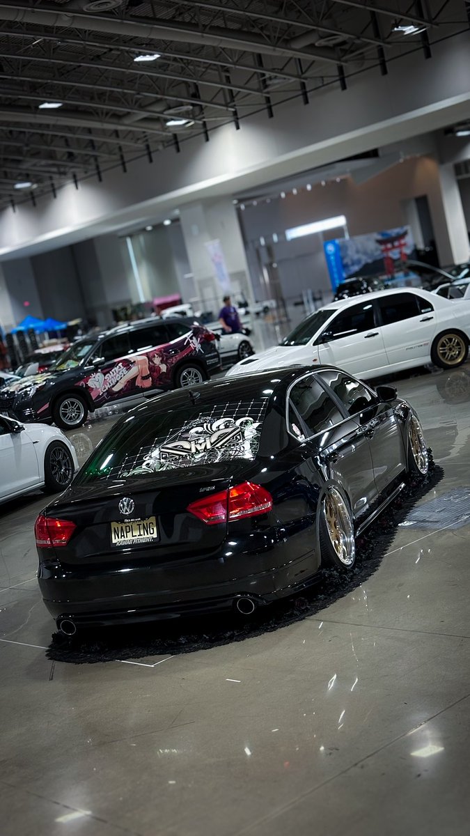 Koschimoto1's tweet photo. Last day of Otakon! So stoked to have been out here with the Nimi itasha finally 🥹💚

More photos in the comments :D
#nimagery #niminightmare #otakon #itasha #kawaiifitment #divid https://t.co/UFdhbtwYr3