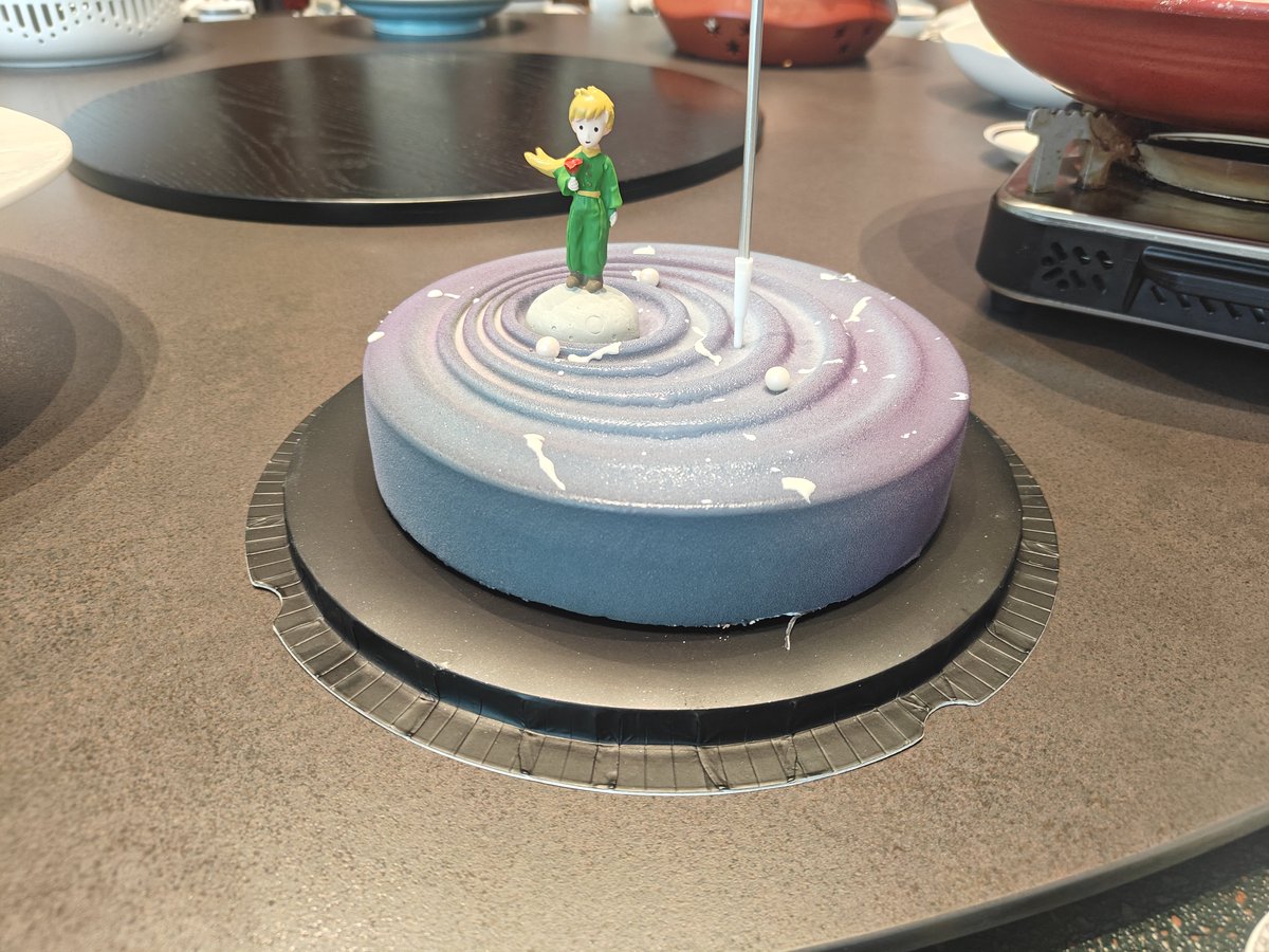 xiaoniuzyc's tweet photo. Happy birthday to me!🎂👑🎂👑 https://t.co/jTxVvA14t3
