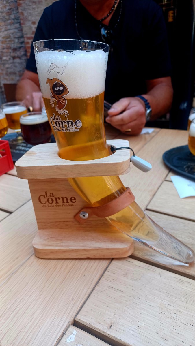 Ellebel_hw's tweet photo. 'Ik vat 'um bij' ..😅
La Corne #2be🍻 https://t.co/U69ZuKaJU4