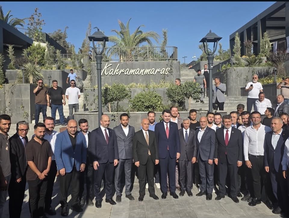 akkadinmaras's tweet photo. Çevre, Şehircilik ve İklim Değişikliği Bakanımız Sayın Murat Kurum’un teşrifleriyle düzenlenen Kent Meydanı, Toptancılar Sitesi ve Yapımı Tamamlanan Projelerin Açılış Törenine;Ak Parti Kahramanmaraş İl Kadın Kolları Yönetim Kurulu Üyelerimiz katılım sağladılar. https://t.co/rwDI7J89vr