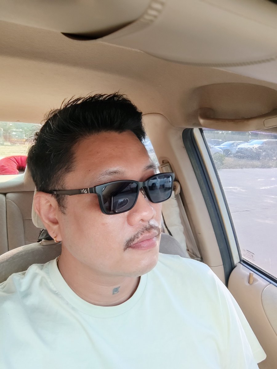 SPhenmanee's tweet photo. ส่งหน้ากันเลยดีกว่า เผื่อจะทำให้อะไรๆ มันง่สยขึ้น https://t.co/uc5NAgDftt