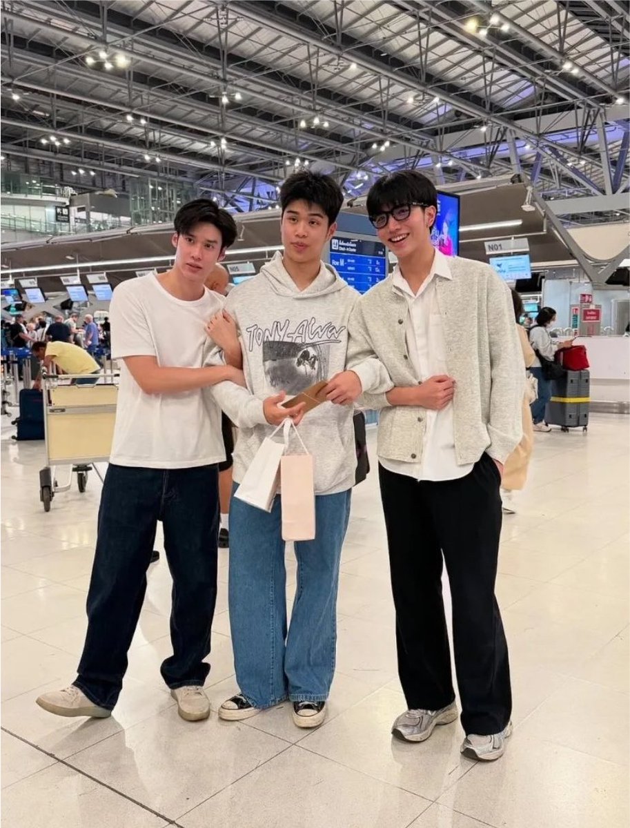 G7destiny's tweet photo. พี่พีคเคยเลี้ยงน้องคีนจริงๆ ㅠㅠ สองหนุ่มติสท์ของชั้น😭💔 https://t.co/Jv2cN1yDXV