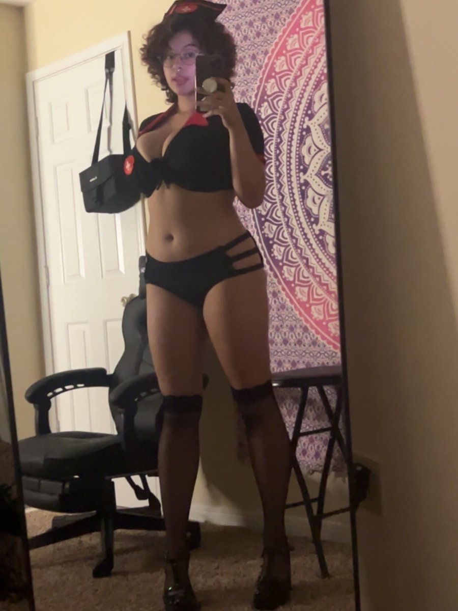 Soulsnatch37792's tweet photo. Need a visit? #meetup #cali #meets #afterdark #nurse #roleplay https://t.co/nipuiH38s1