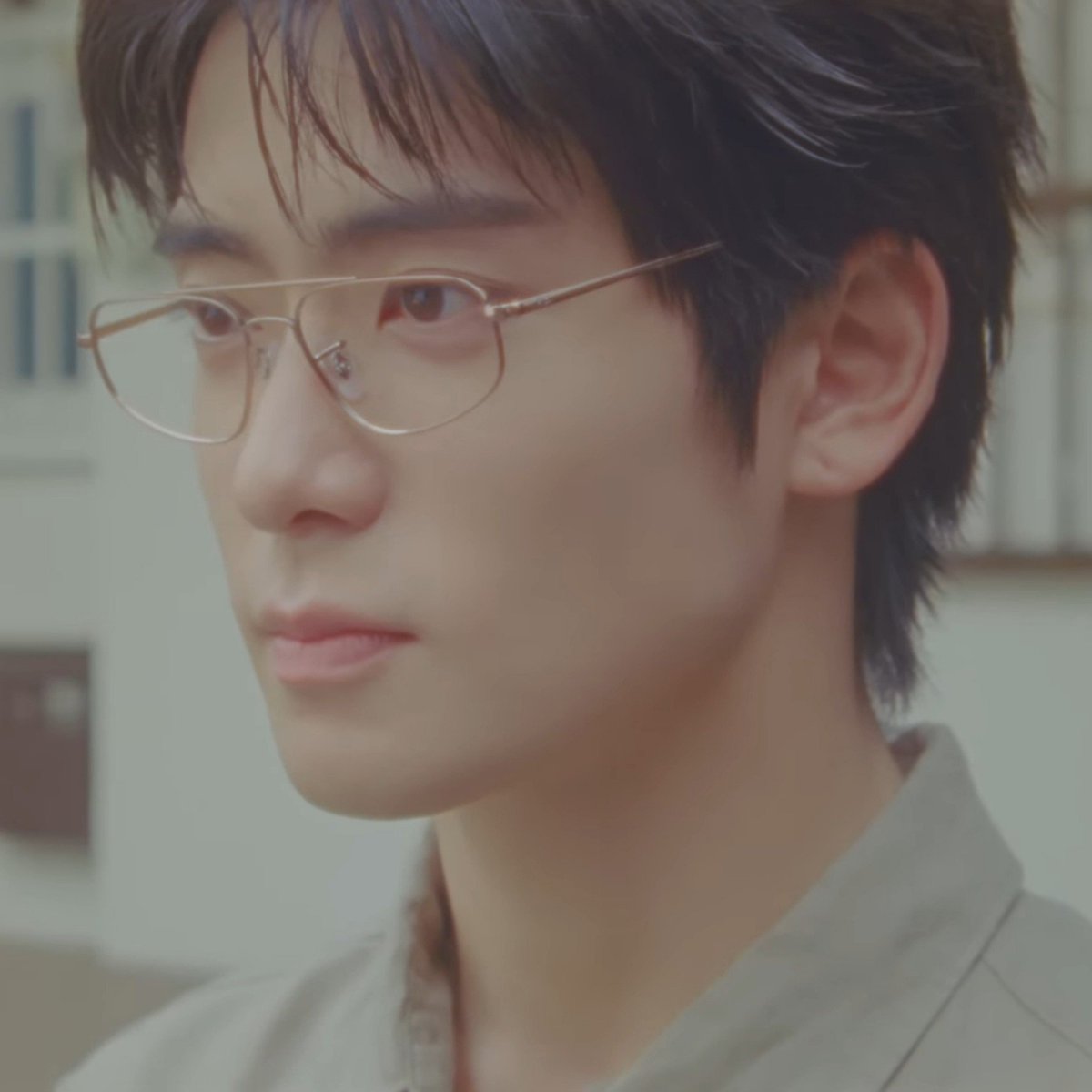 JJHLOOKS's tweet photo. 👓 https://t.co/ifQwHXclq1