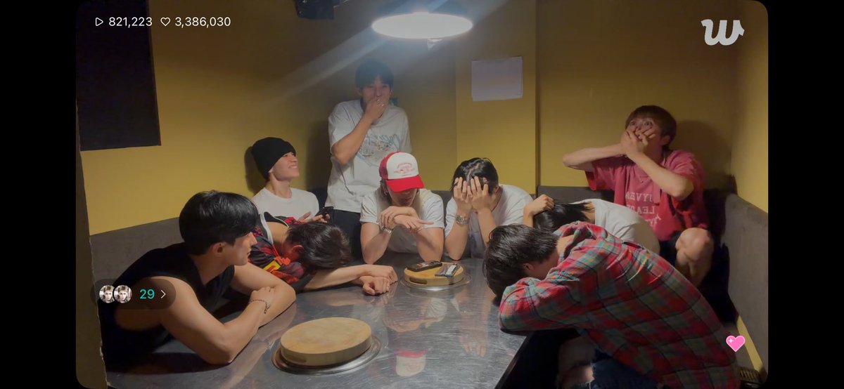 bbandby's tweet photo. กุตะบ้า เซบอยู่รวมกันแล้วตร่กอะ 555555 https://t.co/3mRgV8DPBU